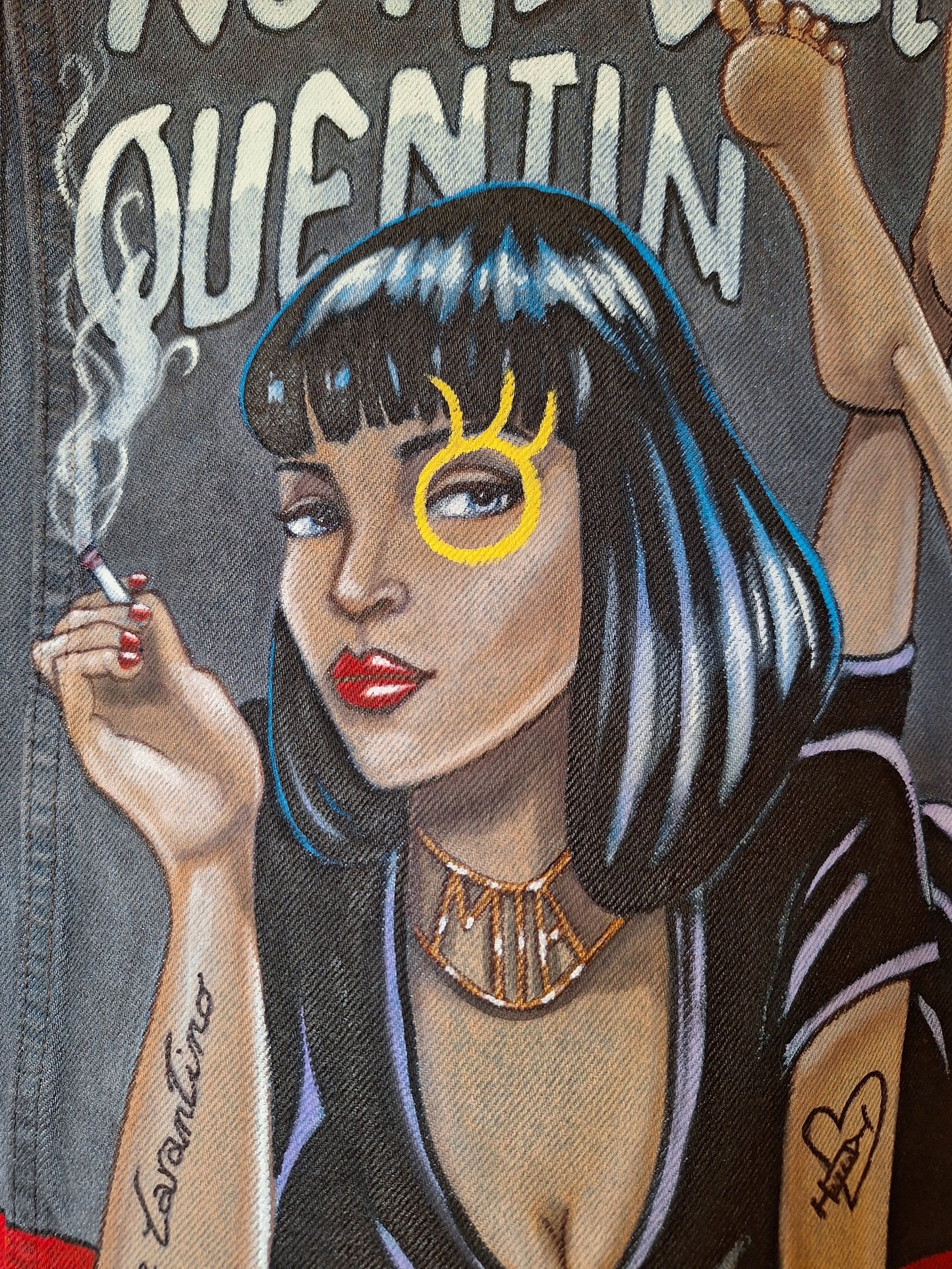 Chaleco largo vaquero pintado a mano – Estilo Pezojos, inspirado en Pulp Fiction
