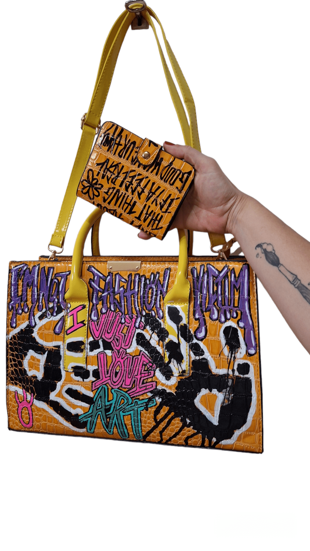 Bolso amarillo pintado a mano - customizado - Ropa pintada a mano en Pezojos