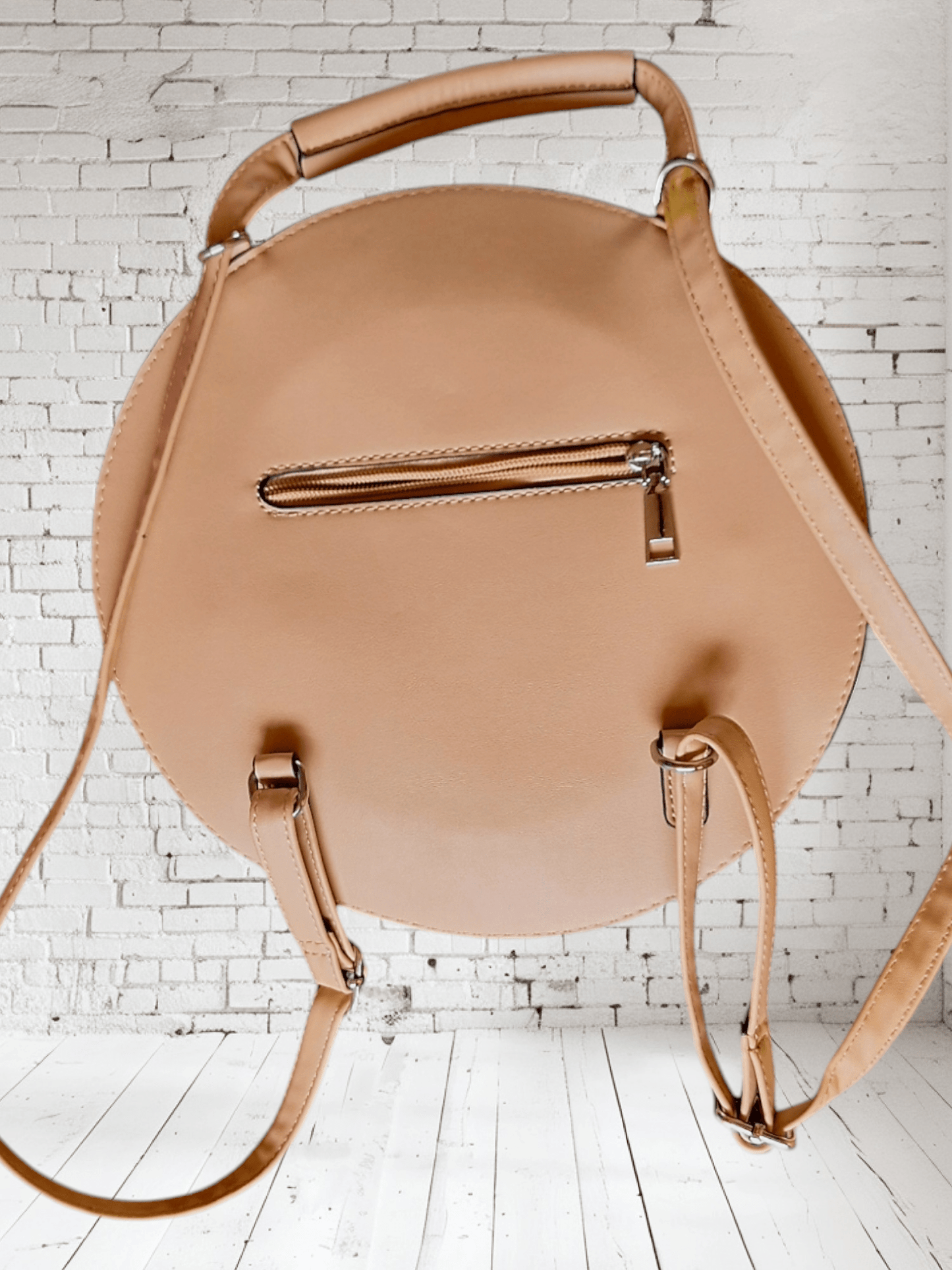 Bolso - mochila pintado a mano Pezojos Ibiza - Ropa pintada a mano en Pezojos
