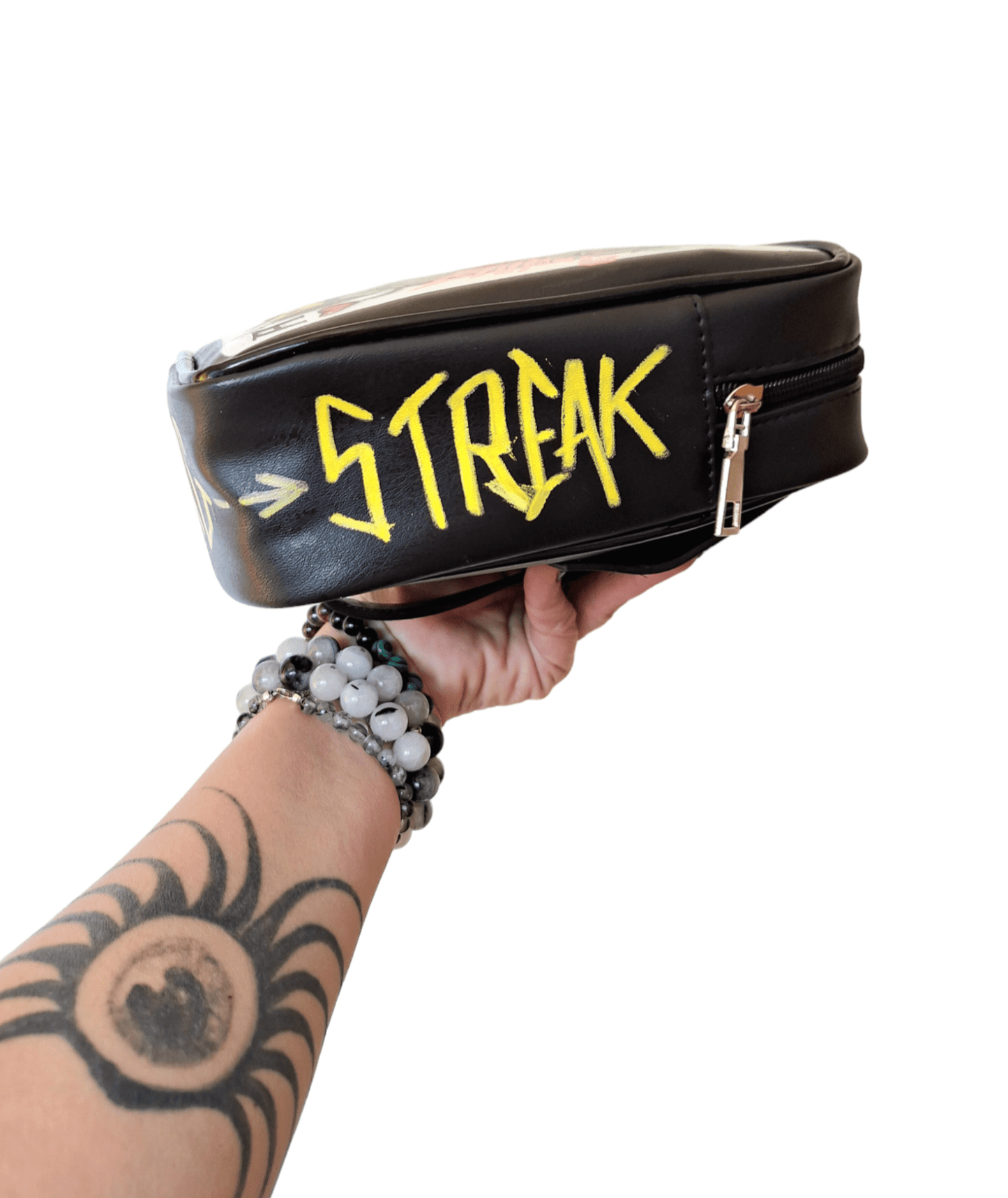 Bolso riñonera pintado a mano "Streak eyes" - Ropa pintada a mano en Pezojos