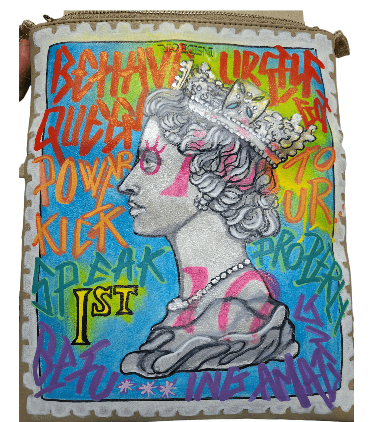Bolso tipo cartero pintado a mano – Cards & Stamps Edición Reina del Reino Unido - Ropa pintada a mano en Pezojos