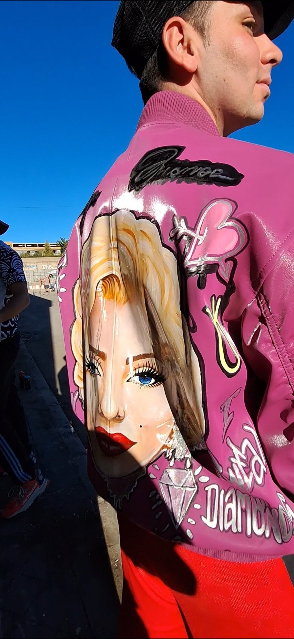 Chaqueta Bomber de Neopreno Holográfico Marilyn Monroe - Pintada a Mano - Ropa pintada a mano en Pezojos