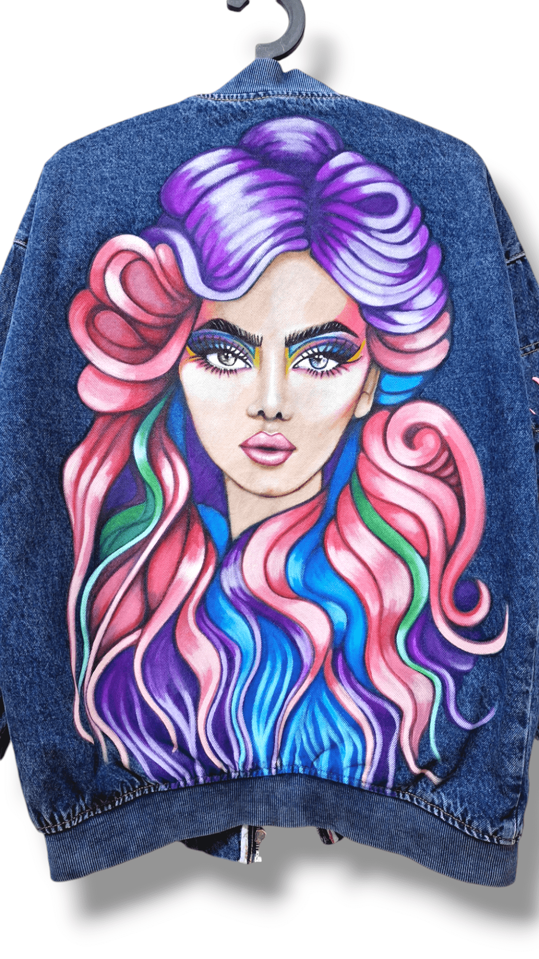 Chaqueta Bomber denim pintada Dollavatar Davinia Bowie - Ropa pintada a mano en Pezojos