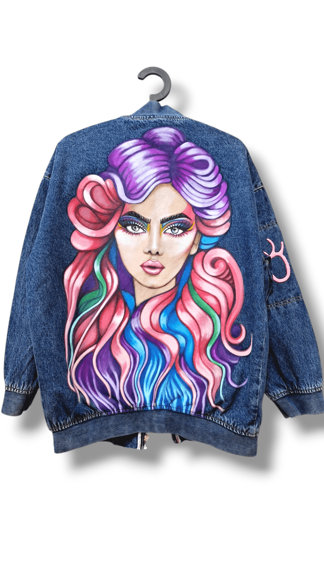 Chaqueta Bomber denim pintada Dollavatar Davinia Bowie - Ropa pintada a mano en Pezojos