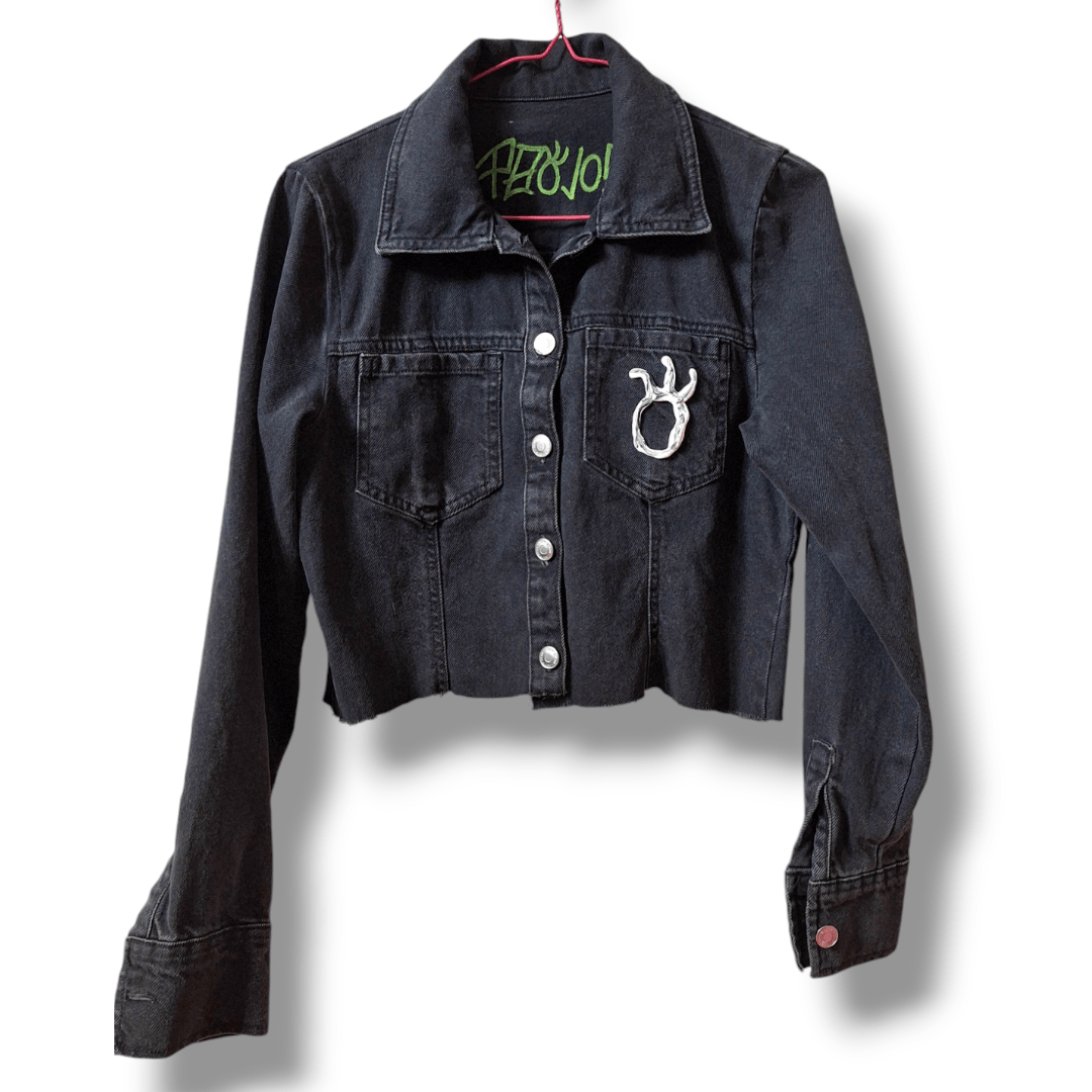 Chaqueta negra denim calavera con cuernos - Ropa pintada a mano en Pezojos