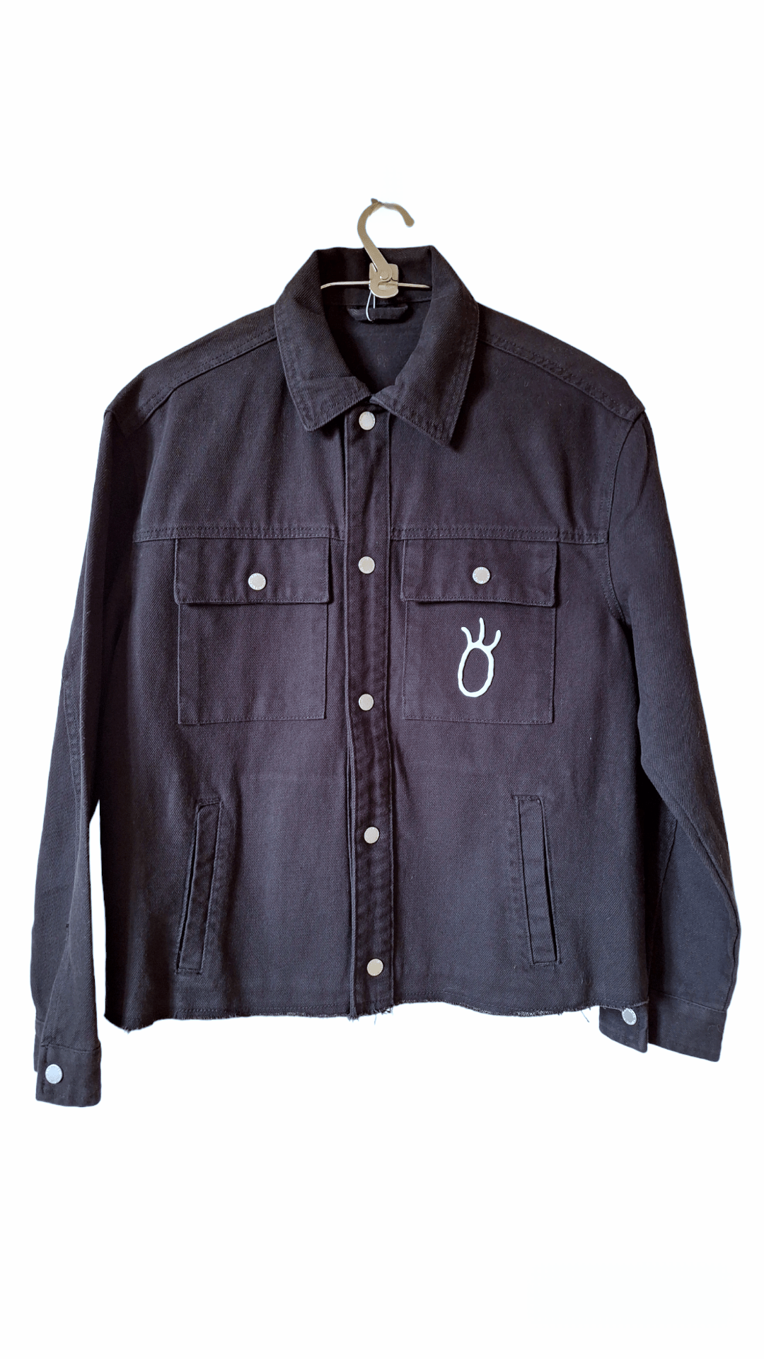 Chaqueta negra denim pintada Leon de Gaudí - Ropa pintada a mano en Pezojos