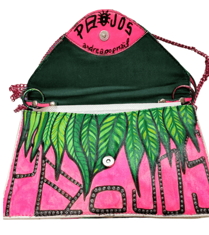 Bolso tipo sobre pintado a mano: Flor hawaiana en rosa neón - Ropa pintada a mano en Pezojos